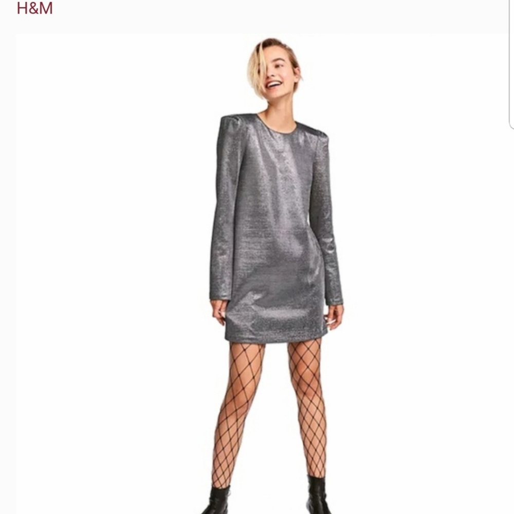 H&M SILVER EXAGGERATED SHOULDER